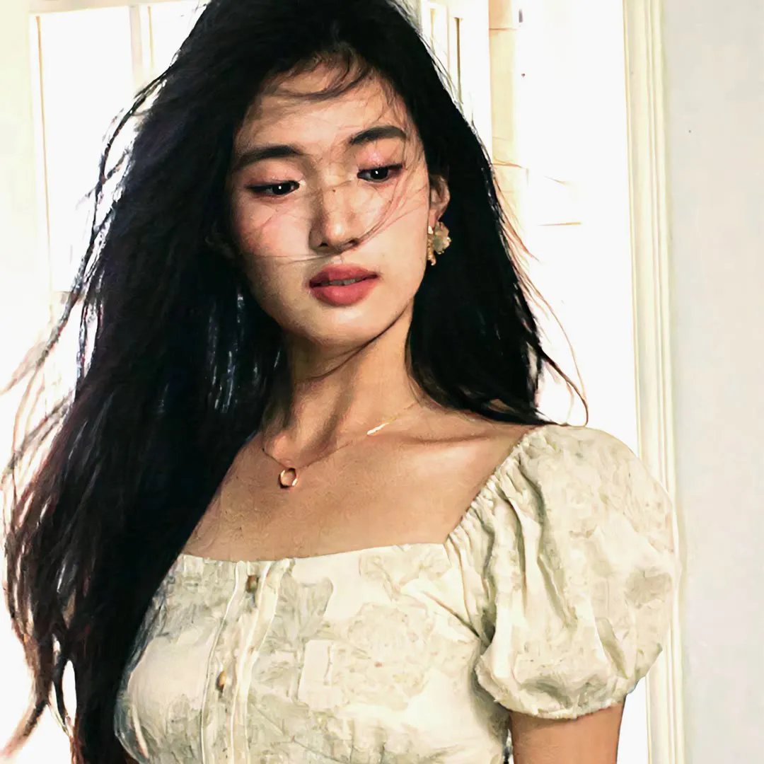 小丑面前